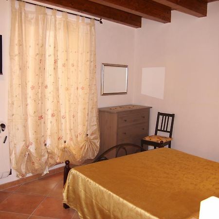 La Finestra Sotto La Rocca Apartment Cefalu Ruang foto